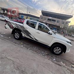 میتسوبیشی L200